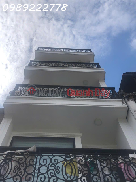 For rent the whole house on Truong Sa frontage - 3.5X14M - 5 floors, 100% new - Price 35 million<br \/> Suitable for company office<br \/> Convenient _0