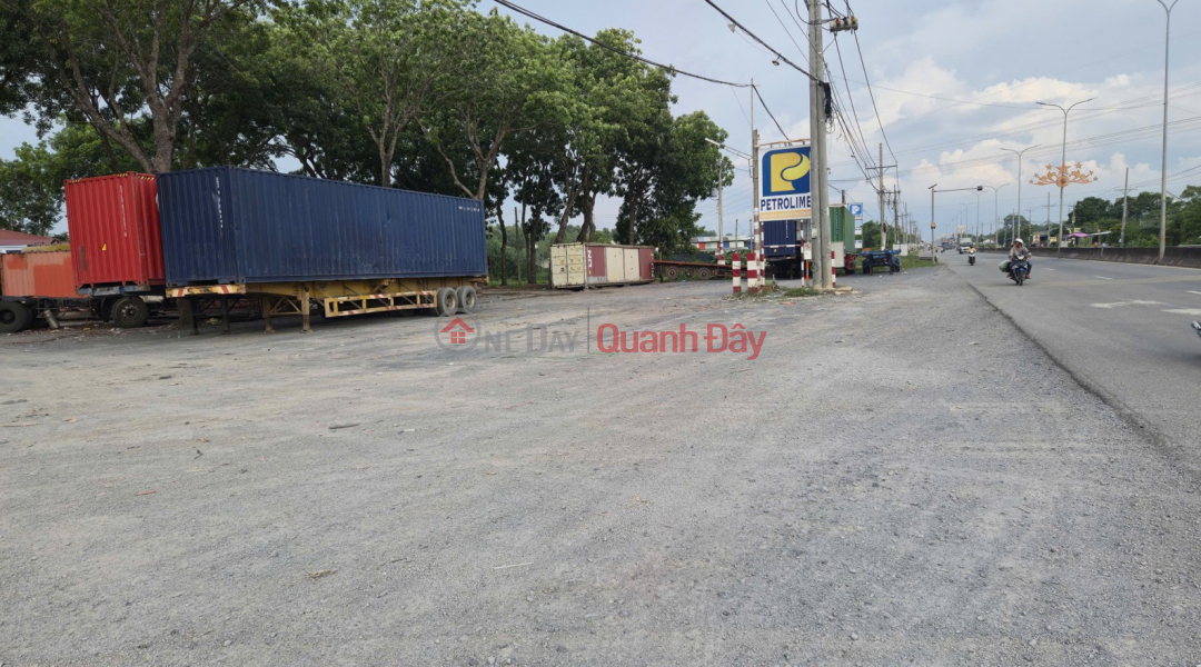 Owner selling 10,000m2 of land with frontage on National Highway 22 (Trans-Asian Highway) - Trang Bang, Tay Ninh - A rare large land plot. Sales Listings
