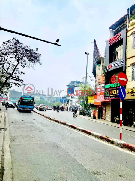 đ 15.2 Billion, House for sale on Kham Thien Street, Dong Da District. 40m Frontage 4m Approximately 15 Billion. Commitment to Real Photos Accurate Description. Owner