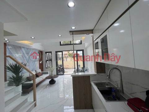 L1869 ️ House on Ngo Duc Ke Street, Binh Thanh District, Shared Ownership, Square shape, Alley access, 7.x billion VND _0