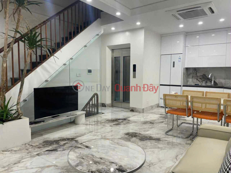 There is 102 Hoa Bang, Cau Giay, near the alley, a little over 11 billion, 35m2 x 6 floors. Vietnam, Sales, đ 11 Billion