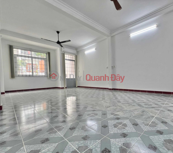 4-FLOOR HOUSE WITH YEN THE CAR ALley, 5x28m, 5 BEDROOMS Vietnam Rental đ 35 Million/ month