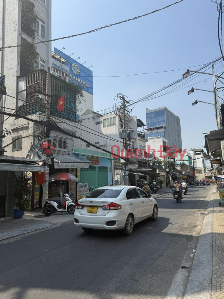 đ 12.5 Billion **House for sale on Nguyen Dinh Chieu street, Phu Nhuan district (4x17m),2 floors**