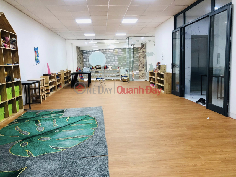 Selling land to give away a house on Ngoc Lam street nearly 230m2 for only 40 billion Corner lot with 7m sidewalk for food business | Vietnam | Sales, ₫ 40 Billion