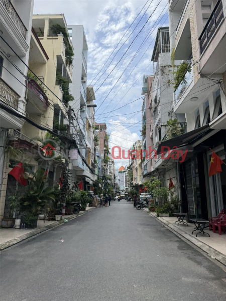 đ 9,5 tỷ **Bán nhà HXH Cách Mạng Tháng 8, phường 4 Tân Bình; (4,5x13) 4 tầng