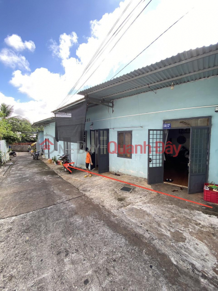 FOR SALE 1 LINE of 6 adjoining apartments and 1 garage at Success BMT Sales Listings
