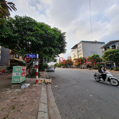 31-hectare land plot for auction in Trau Quy, Gia Lam, Hanoi. 232m2. 12m frontage, 12m road. Good price. Contact 0989894845 _0