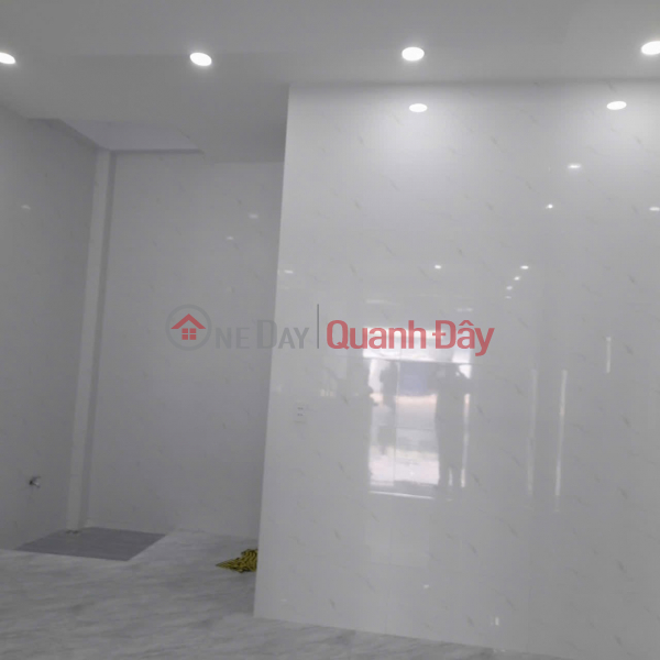 Dong Lan Street Front House - Endless Car Parking - 2 Floors, 4 Bedrooms, Full Function - Price Negotiable, Super Lovely! Sales Listings