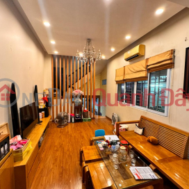 House for sale in Giang Vo, 45m2, corner lot, near the street, nice red book, price 9 billion _0