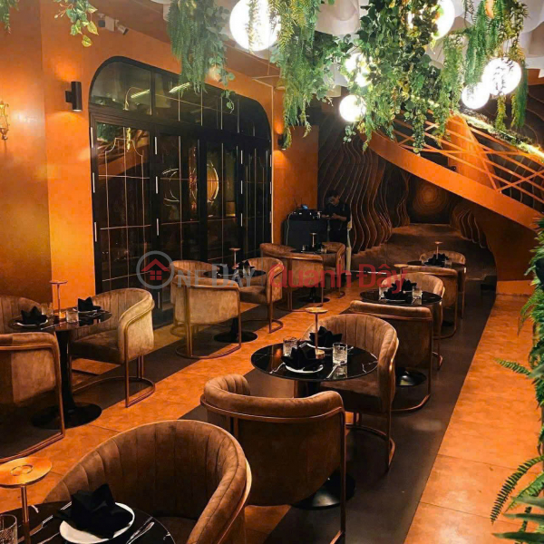 Owner needs to sell - 4-story villa - VIP corner plot - Prime location on Le Duc Tho Street, Go Vap District - 10m wide road with sidewalk | Vietnam, Sales đ 45 Billion