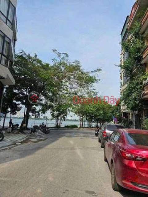 URGENT SALE OF SUPER PRODUCT ON STREET FRONT IN THE CENTER OF TAY HO - 76M² - FREE 3-STOREY HOUSE - GREAT BUSINESS - OVER 24 BILLION _0