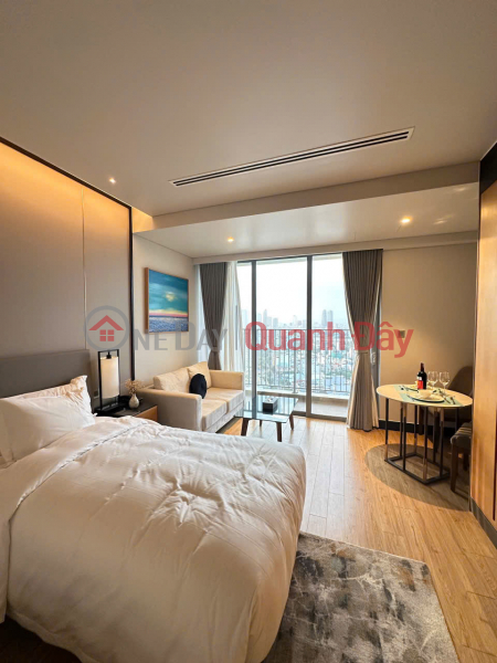 Secure a direct My Khe Beach-facing Wyndham Soleil apartment for 2.6 billion VND; take possession upon 70% payment—fully furnished. Sales Listings