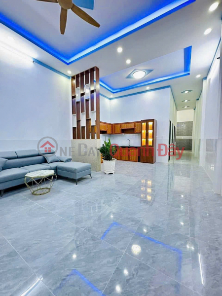 Selling Thanh Phu market house for only 300 million to move in to Private Book Sales Listings