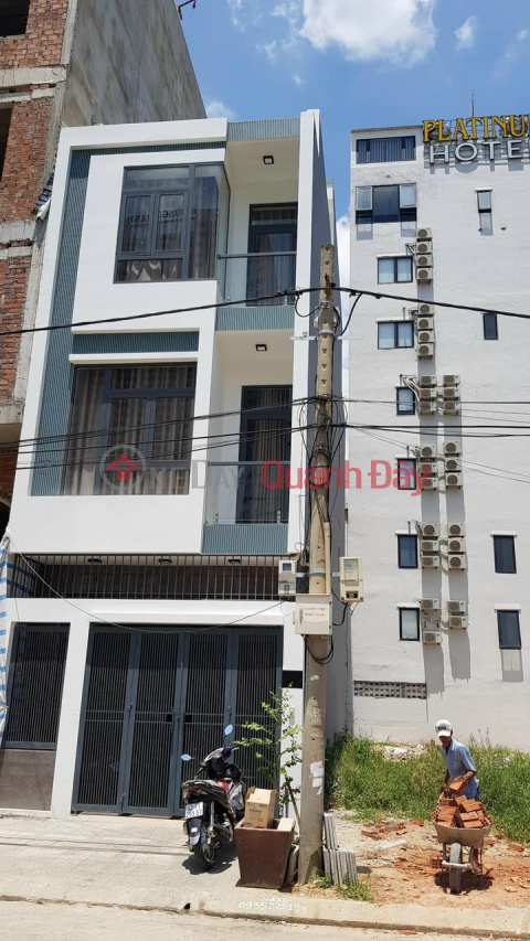 Selling 4-storey apartment building on Le Lo street, 500m from My Khe beach _0