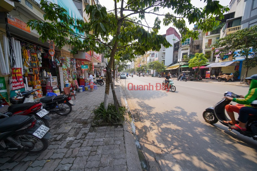 Property Search Vietnam | OneDay | Residential Sales Listings | Land for sale in Thanh Nhan, 302m2, 10m frontage, price 38.8 billion, three-story alley, square and rear, near car