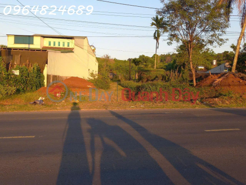 Bán lô đất siêu đẹp tại đường Võ Văn Kiệt, p. Thống Nhất, TP.Plei Ku, DT 842m2, giá đầu tư _0