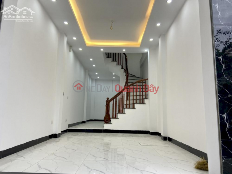 Newly built 5-storey house for sale with an area of 45 m2, 5.8 m frontage, super nice location, just a few minutes moving to My Dinh Sales Listings