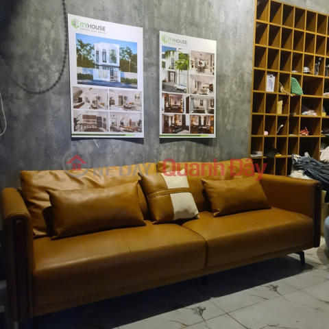 OWNER URGENTLY SELLING A HOUSE ON A MAIN ROAD IN GO VAP DISTRICT, HO CHI MINH CITY _0