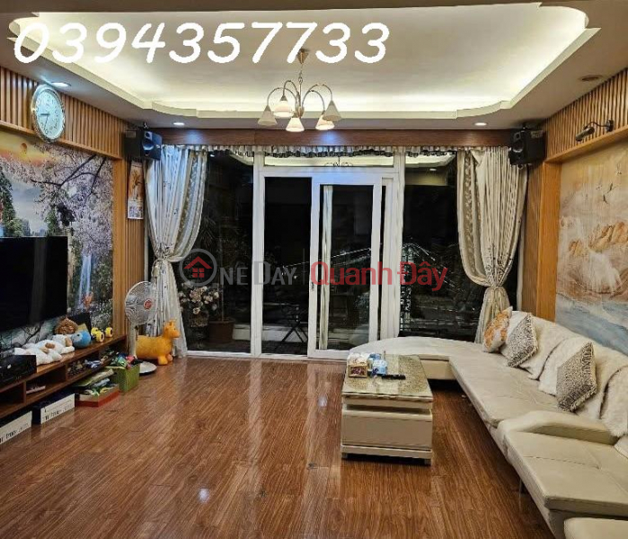 đ 10 Billion, House for sale on Mac Thai Tong, nice interior, 5-seat Peugeot car parked at the door, 47m², 10 billion