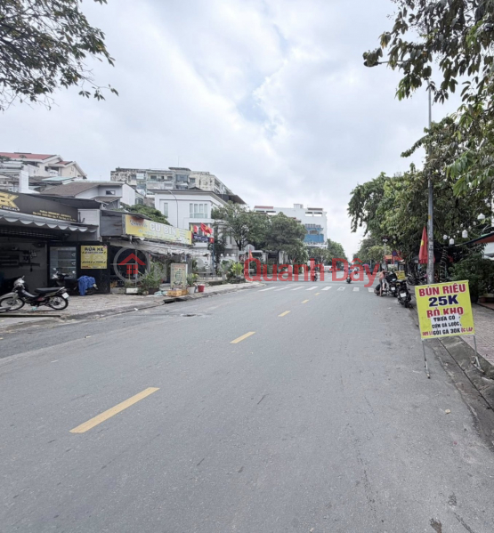 Bán CHDV 30P, DT 70tr – Độc Lập, Tân Phú – Hẻm 8m thông – Giá chỉ 11.6 tỷ Việt Nam Bán | đ 11,6 tỷ