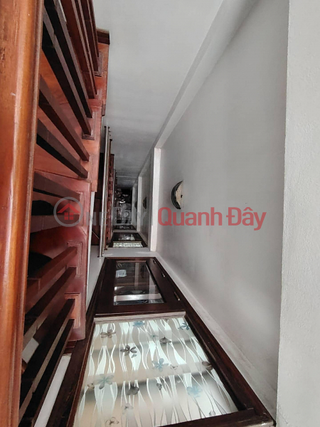 đ 14.8 Billion, House for sale on Nguyen Van Cu street. 43m² x 6 floors, 5.6m frontage, 4 bedrooms with en-suite bathrooms, parking space for 7 cars.