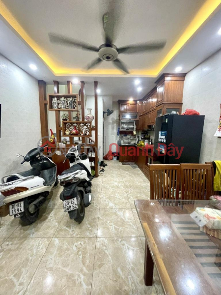 Military plot area, 3m wide alley, Car parking, convenient for transportation. Extremely good infrastructure. The owner built the house himself Sales Listings