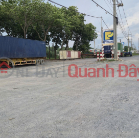 Owner selling 10,000m2 of land with frontage on National Highway 22 (Trans-Asian Highway) - Trang Bang, Tay Ninh - A rare large land plot. Owner selling 10,000m2 of land with frontage on National Highway 22 (Trans-Asian Highway) - Trang Bang, Tay Ninh - A rare large land plot. _0