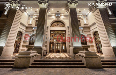 Selling a 3N luxury corner apartment, full glass balcony with full view of Nghia Tan park, with free parking lot of 750 million to enter the mp. _0
