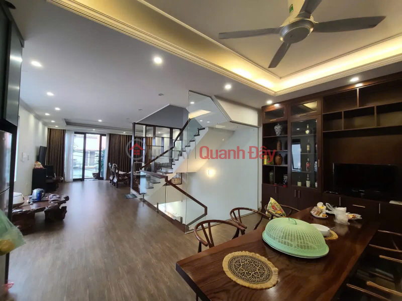 TỨ LIÊN, TÂY HỒ, NHÀ 100M2 5 TẦNG – MẶT TIỀN RỘNG KINH DOANH ĐỈNH, Ô TÔ DỪNG ĐỖ VÀO NHÀ GIÁ 19,8 TỶ Niêm yết bán