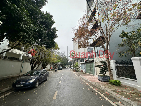 (100% real news) House for sale 73m2 x 8 floors on Lam Ha street - Million dollar interior - Highest peak in Long Bien _0