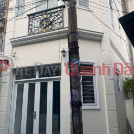 Corner house on 2MT alley near Su Van Hanh street, 3 floors 4 bedrooms _0