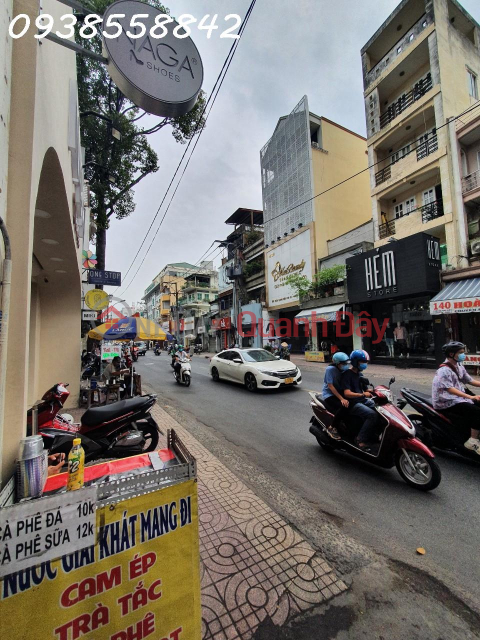 House for sale in District 3 with owner's red book near An Sinh Hospital, Le Van Sy intersection _0