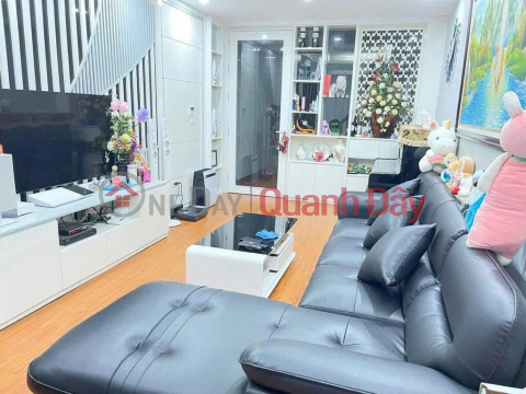 BEAUTIFUL HOUSE BUILT BY RESIDENTS - NEAR STREET - CAR PARKING AT DOOR - TWO OPEN VENUE IN FRONT AND BACK - OFFICE BUSINESS - ONLINE _0