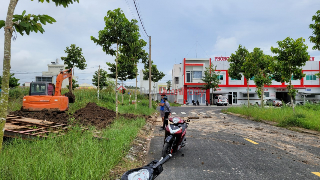 BEAUTIFUL LAND - GOOD PRICE For Quick Sale Front Lot In Dinh An Residential Area Cho Soc Ven Go Quao, Vietnam | Sales ₫ 1.25 Billion