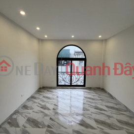 House for sale 75m2 Lane 276 Nghi Tam, Tay Ho Garage Avoiding car Investment price 10.8 Billion VND _0