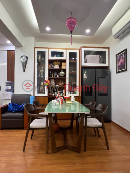 3-AIRY CORNER APARTMENT IN APARTMENT NO17-1 SAI DONG - FULL LUXURY WOODEN FURNITURE FREE! Sales Listings