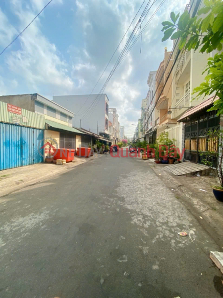 đ 13.5 Billion, 2-STOREY HOUSE IN PHU LAM B RESIDENTIAL AREA - FOOD AREA - CARS PARKING INSIDE THE HOUSE - HAVE SIDEWALK - WIDTH 4.2x25 - FREE FURNITURE