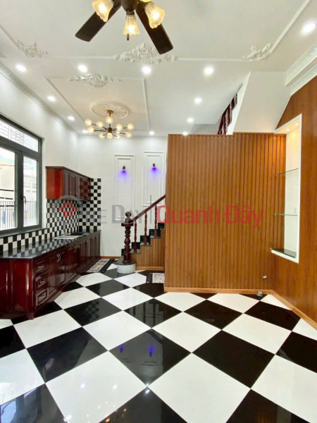 37. Nhà trệt lầu sau lưng Vincom Hùng Vương cách mặt tiền chỉ 1 căn nhà Niêm yết cho thuê