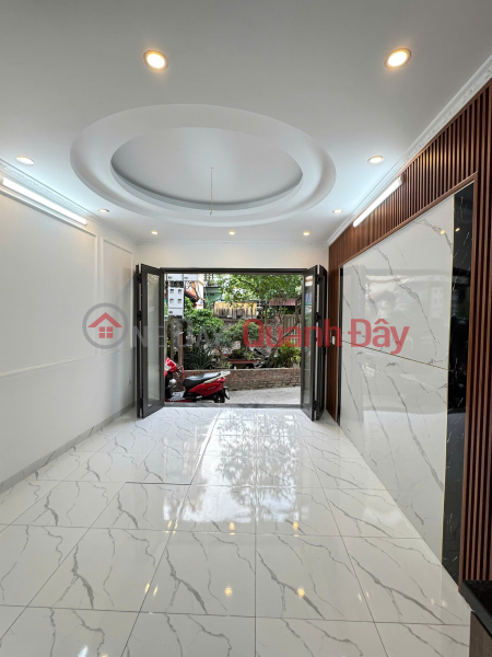 House for sale in Linh Nam Hoang Mai, 30m, 5 floors - Car distance 10m - Dong Thien, Hoang Mai - 6.8 billion, contact 0817606560 Sales Listings