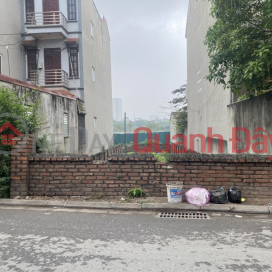 Super Beautiful Land in Co Linh Street, Area 260m2, Both Fronts are 8m, Beautiful Square, More than 14 Billion. _0
