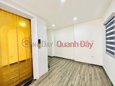 House for sale in Thinh Quang, 40m², 7 floors, super beautiful, all furniture included. _0