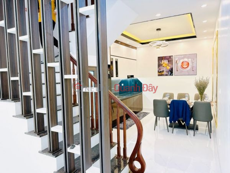 House for sale in Tam Trinh, Linh Nam 50m 5 bedrooms facing business market, car garage Sales Listings