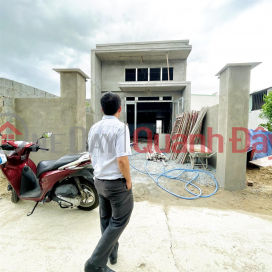 House for sale in Tan Binh with private book near market and school, pay 300 million in advance and receive the house _0