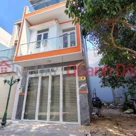 House for sale, located on Duong Khe Street, near the intersection of Nguyen Truc and Duong Khe streets. _0
