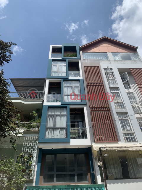 Serviced apartment in Phan Xich Long area, Car alley 6 Plates DTSD 450m2 with cash flow of 100 million\/month, 16 billion TL _0