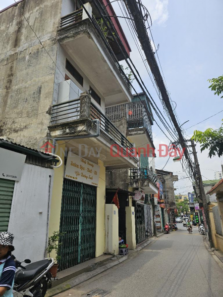 House for sale 3T Gia Quat, 50m x 4m, car not for business, corner lot only 9 billion, negotiable. Contact 0936123469 Sales Listings
