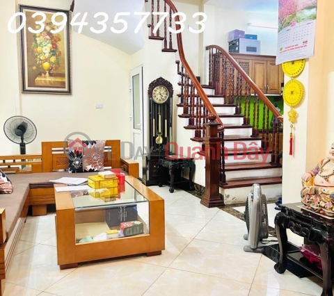 VERY RARE – MORE THAN 9 BILLION – HOUSE FOR SALE ON NGUYEN NGOC VU, 44M² – NEAR CAR AVOIDANCE ROAD – CORNER LOT _0