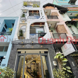 BEAUTIFUL HOUSE FOR SALE IN THE CENTER OF DONG NGAC WARD - AREA 34M2 - 5 FLOORS PRICE 6 BILLION - NEAR CAR _0