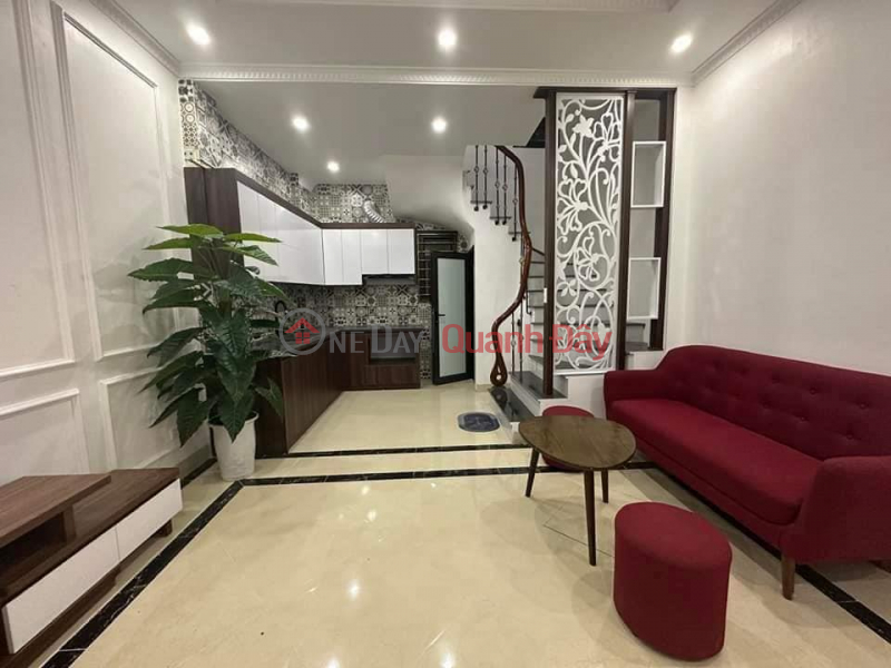 House for sale in Dai La, Minh Khai, right at Mo market, 5 floors, newly built, full of utilities, near the street, only 4.5 billion Sales Listings