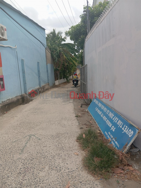 Beautiful Land - Good Price - Land Lot For Sale Location at Nguyen Thi Dinh Street, Phu Hung - Ben Tre City _0